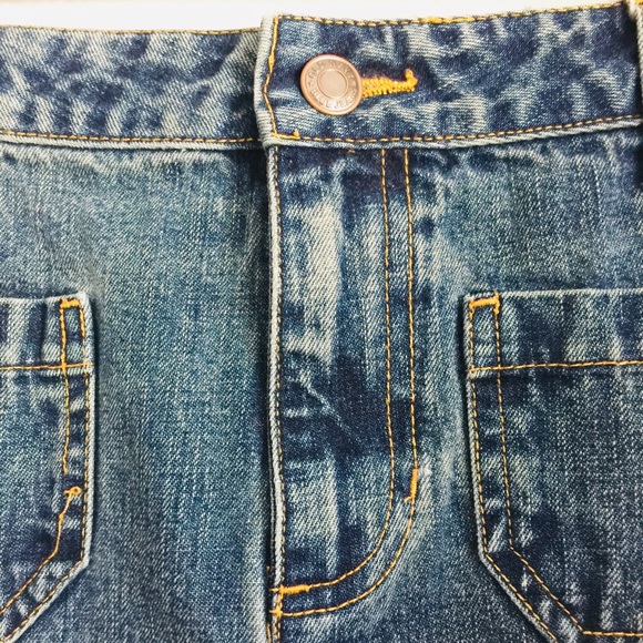 Old Navy Denim Skirt - Picture 4 of 9